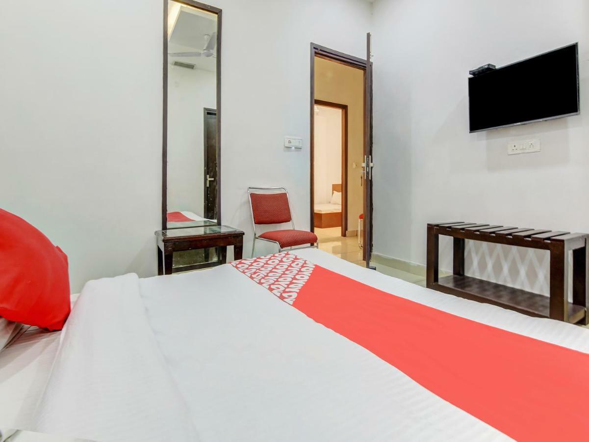 Oyo 27999 Hotel Deep Sirsa Kültér fotó