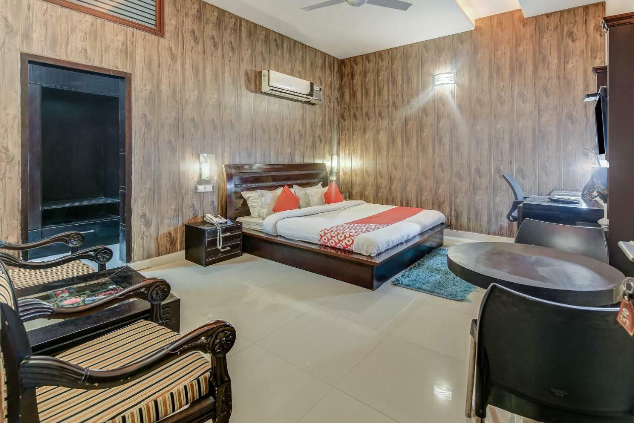 Oyo 27999 Hotel Deep Sirsa Kültér fotó