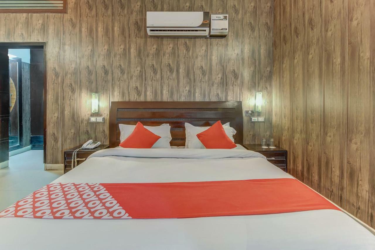 Oyo 27999 Hotel Deep Sirsa Kültér fotó