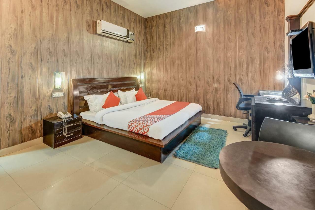 Oyo 27999 Hotel Deep Sirsa Kültér fotó