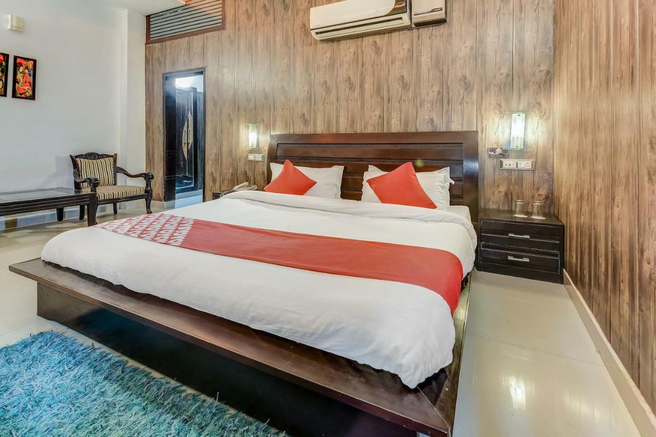 Oyo 27999 Hotel Deep Sirsa Kültér fotó