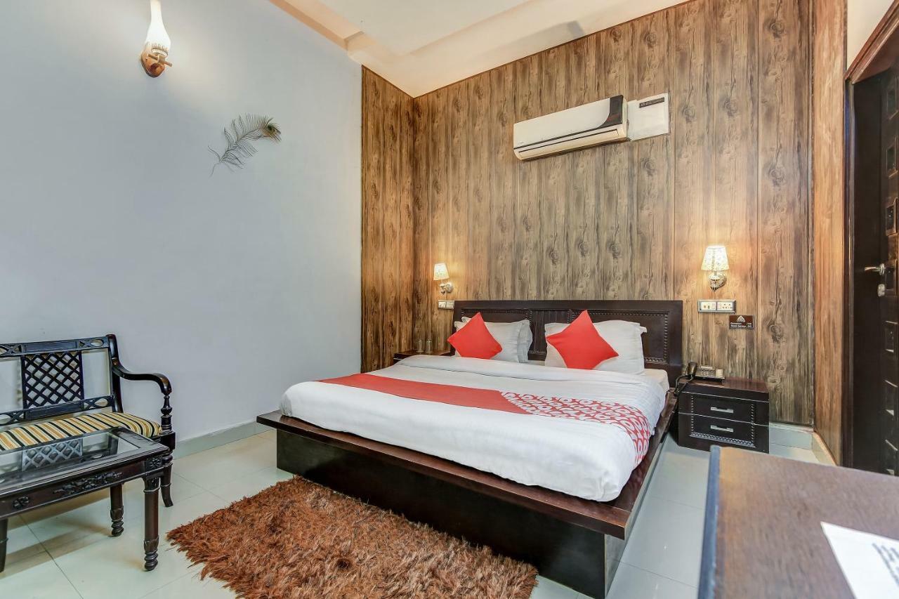 Oyo 27999 Hotel Deep Sirsa Kültér fotó